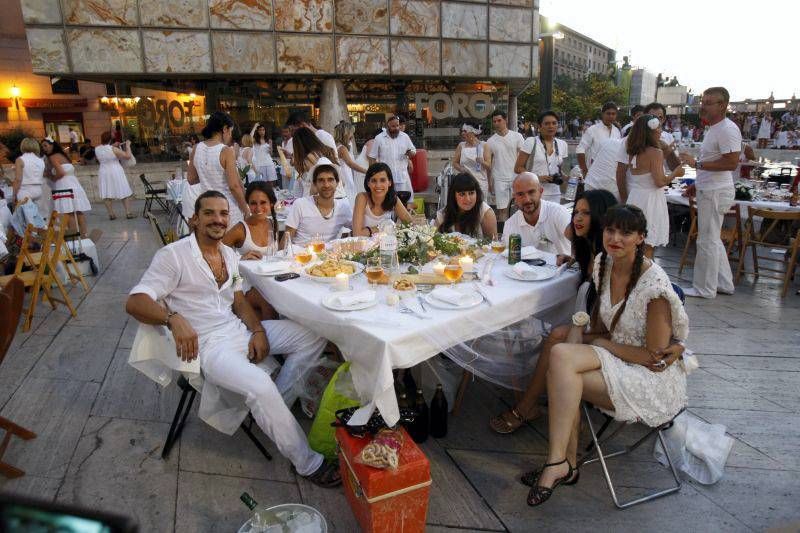 Fotogalería: V edición de la cena en blanco