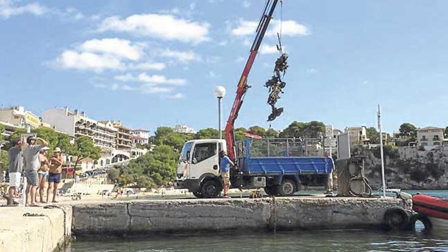 Limpieza del fondo marino de Porto Cristo