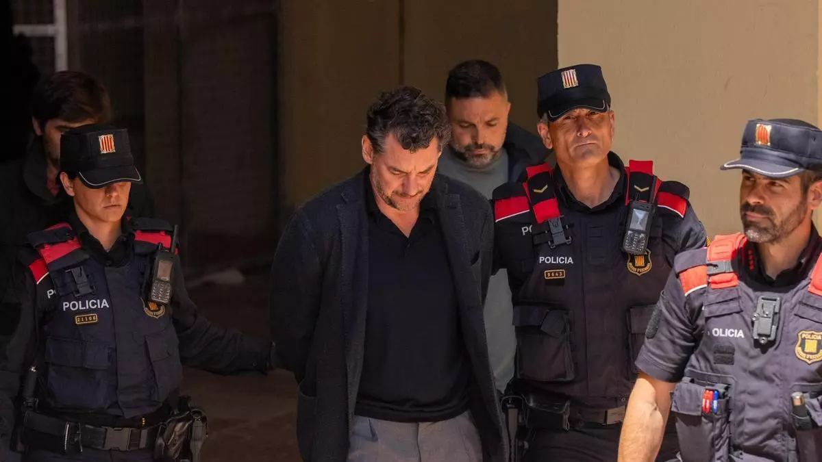 Jonathan Andic sale de comisaría tras ser detenido por la muerte de su padre