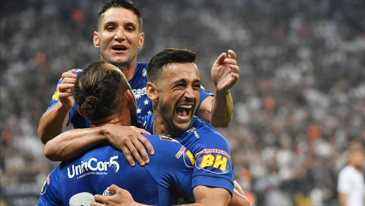 Tarjetas Árbitro Cruzeiro Futbol Rápido