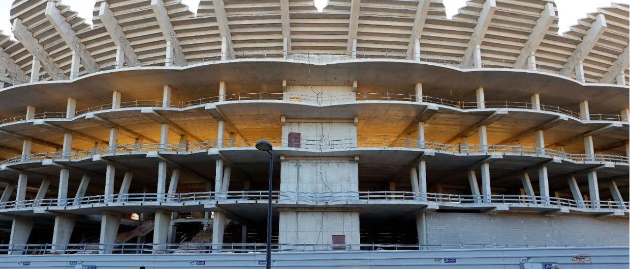 Las obras inacabadas del nuevo Mestalla siguen generando mucho debate.