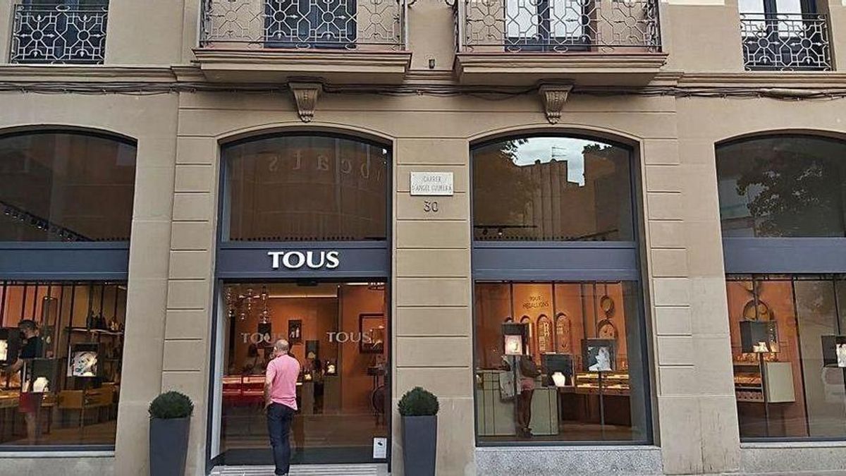 La botiga Tous al carrer Guimerà de Manresa