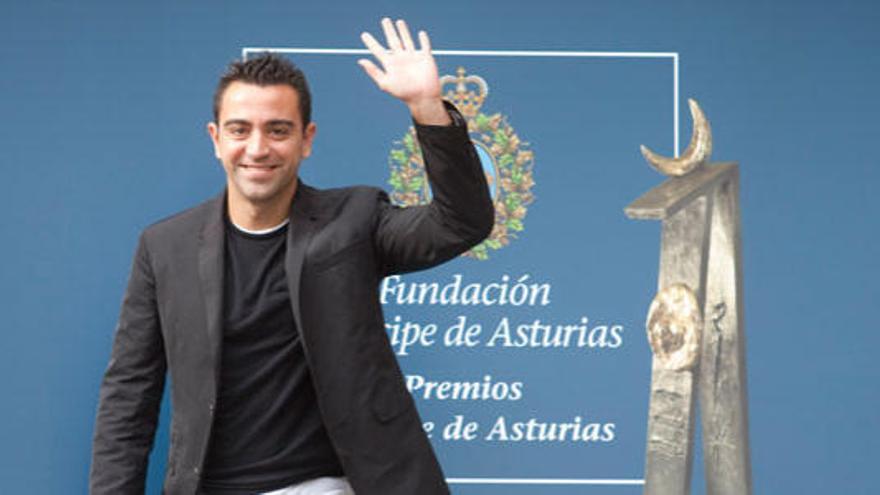 Xavi dona el dinero del premio «Príncipe de Asturias» para combatir la pobreza infantil