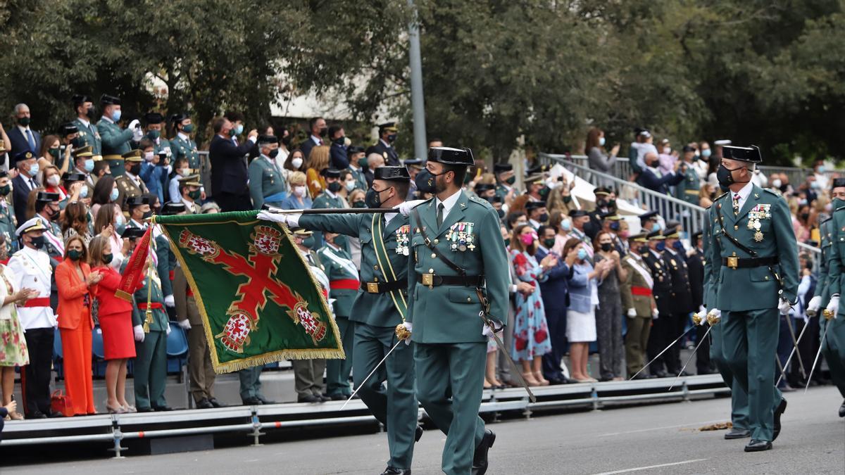 Parada militar y desfile de la Guardia Civil en Córdoba