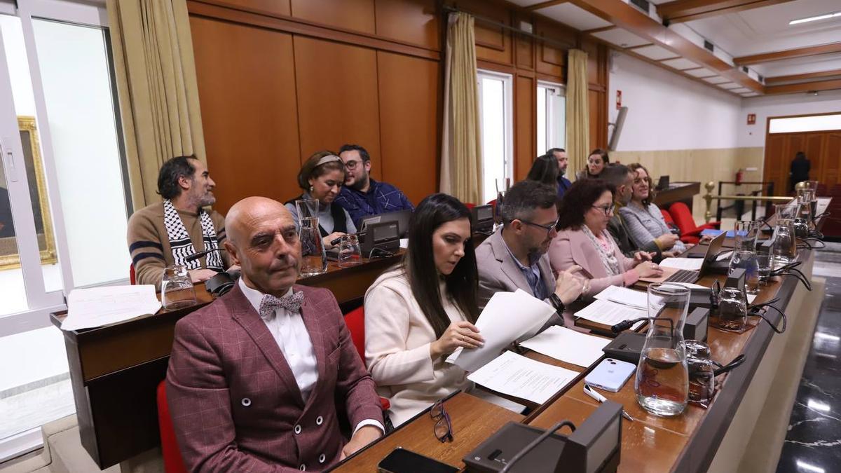 Concejales del PSOE, en el salón de plenos.