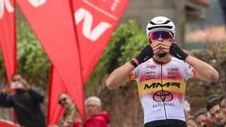 Benjamín Noval también domina en Francia: gana en solitario ante los mejores ciclistas junior del mundo