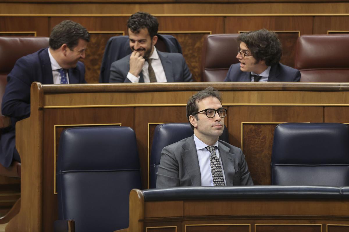 El ministro de Economía, Carlos Cuerpo, durante el pleno en el Congreso