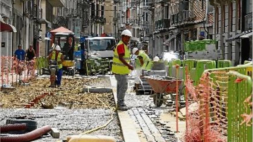 Figueres amplia la vorera del Caamaño en conveni amb privats per posar terrasses