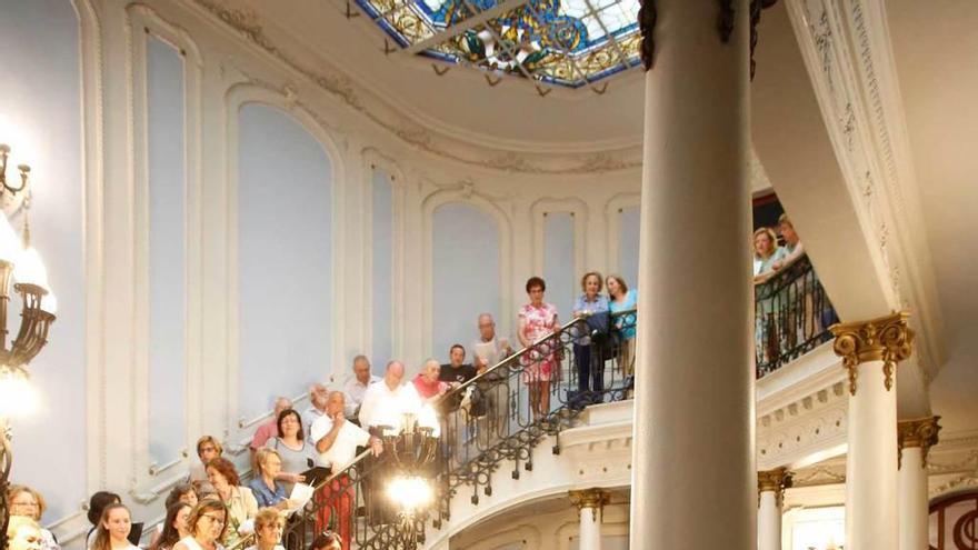 Un ensayo en el interior del Conservatorio.