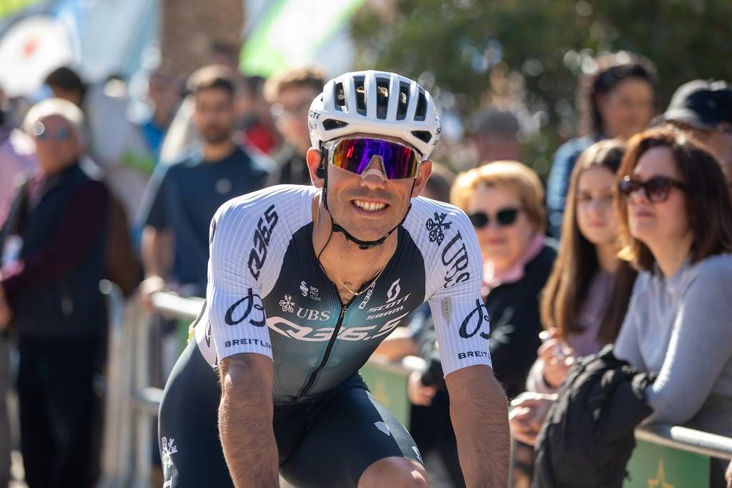 Vuelta Ciclista a Murcia: imágenes de la salida en Jumilla