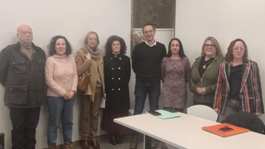 Abogados del turno de oficio de Lalín, la semana pasada en la biblioteca municipal.