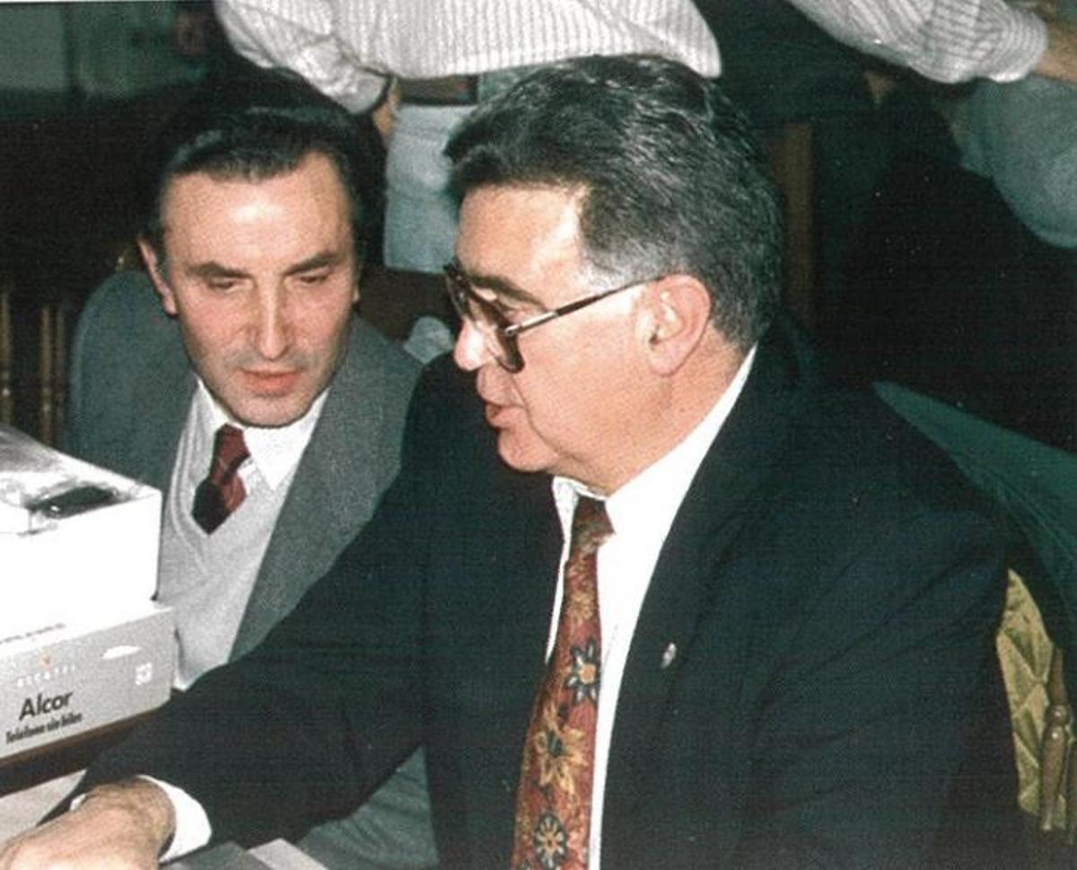 Miguel Corral y José Antonio Roncero conversan en las instalaciones del centro.
