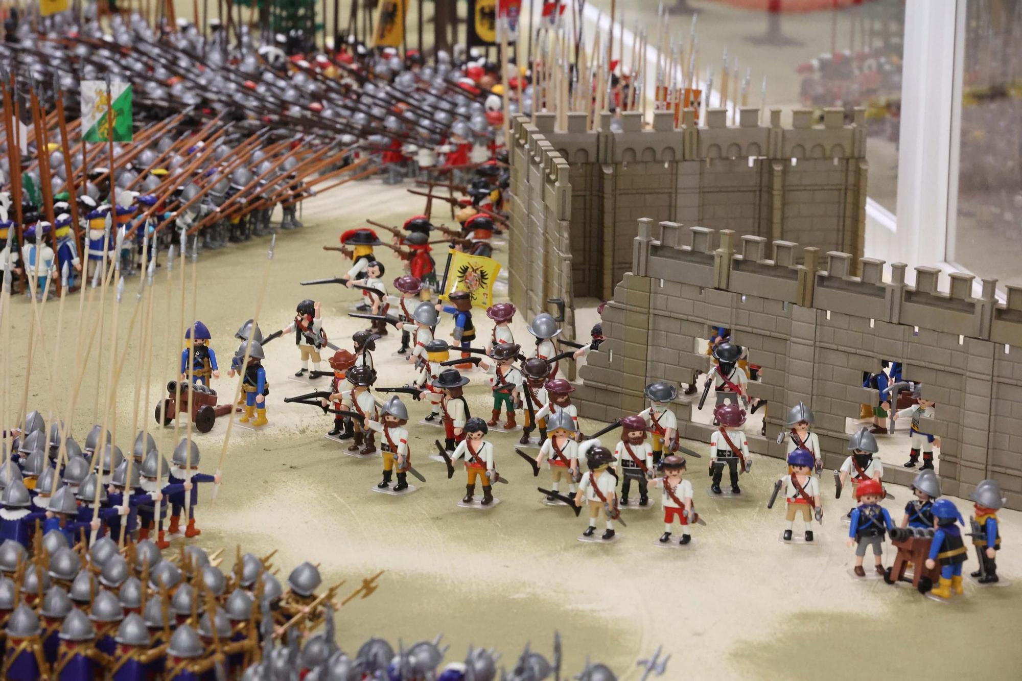 Exposición de clicks de Playmobil en el Museo Militar de A Coruña