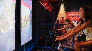 ‘Jugo com una nena!’, una exposició per reivindicar l’esport femení