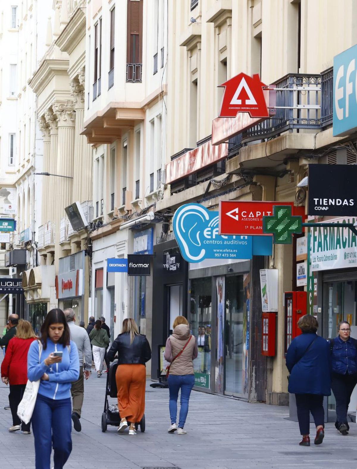 Ubicación de la antigua tienda de Decathlon 'city' en Córdoba, en la calle Cruz Conde.