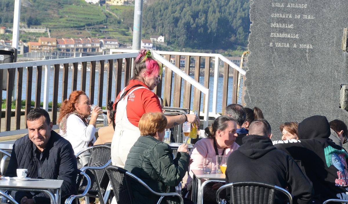 El sector servicios, entre el que se encuentra la hostelería, sigue siendo el que más aporta al PIB de la comarca de O Morrazo.