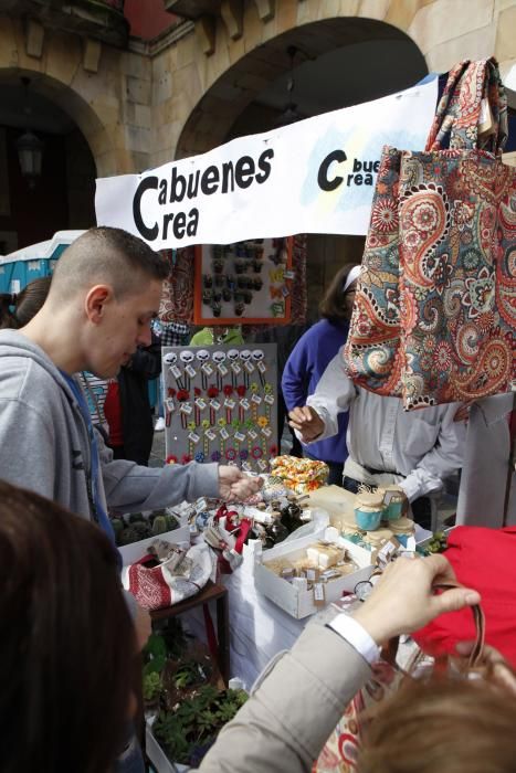 Mercadillo organizado por centros educativos