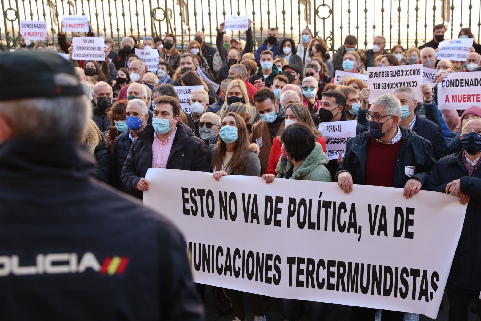 Concentración en Oviedo por el futuro del Suroccidente