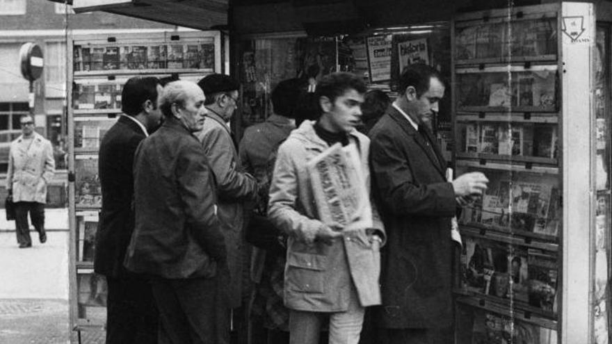 Un quiosco de prensa en la calle Calvo Sotelo en una imagen de archivo.