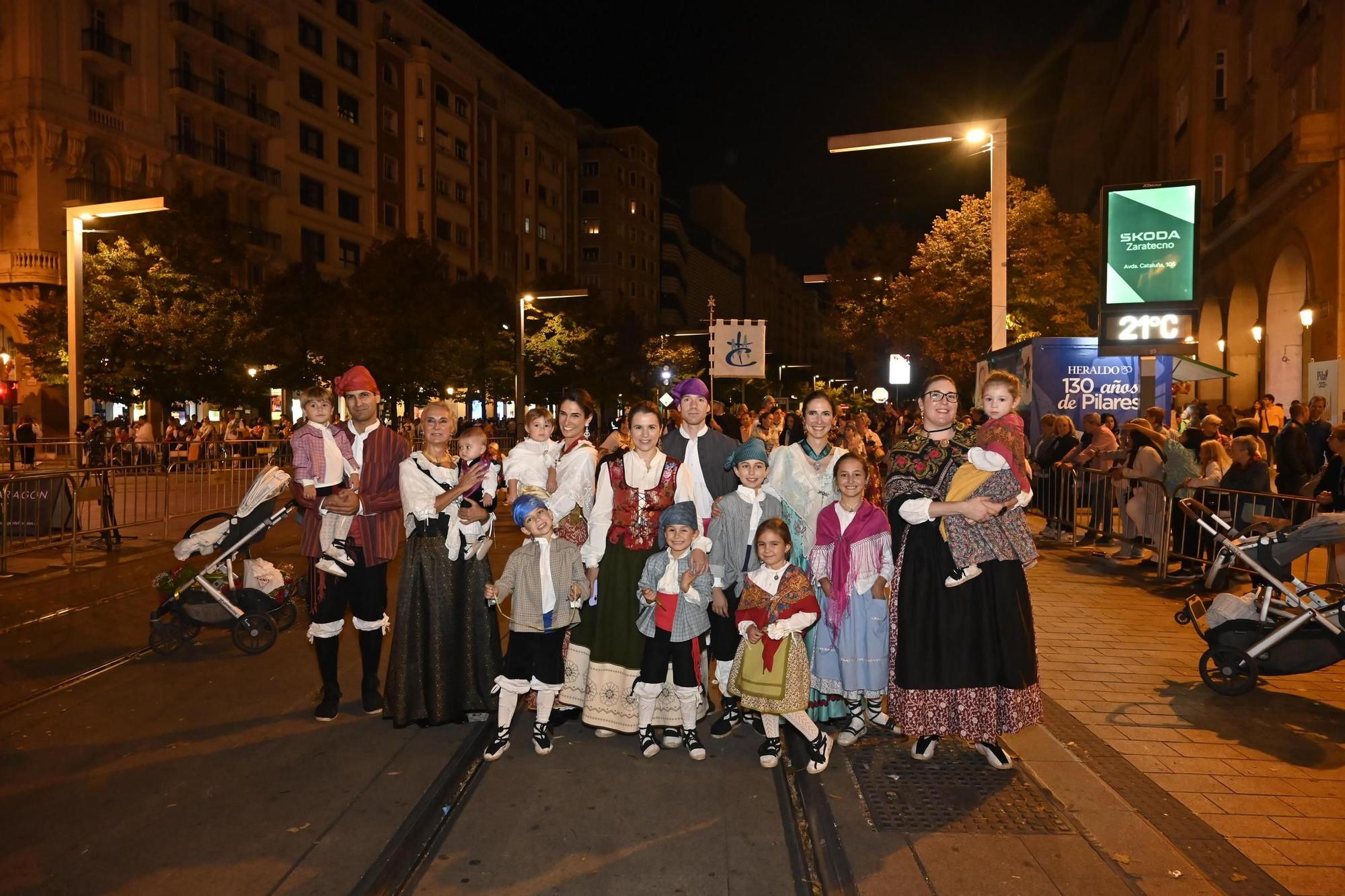 FAMILIA Y AMIGOS DE TR