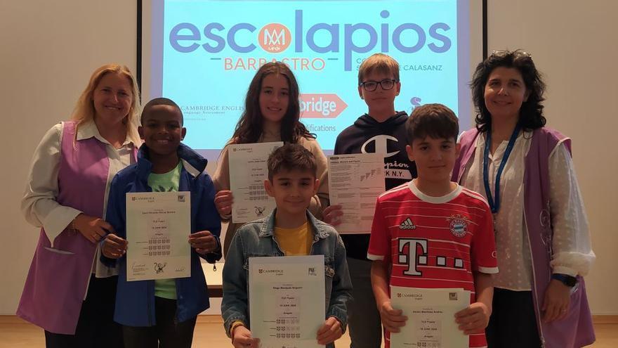 Entrega de diplomas Cambridge en el colegio San José de Calasanz de Barbastro