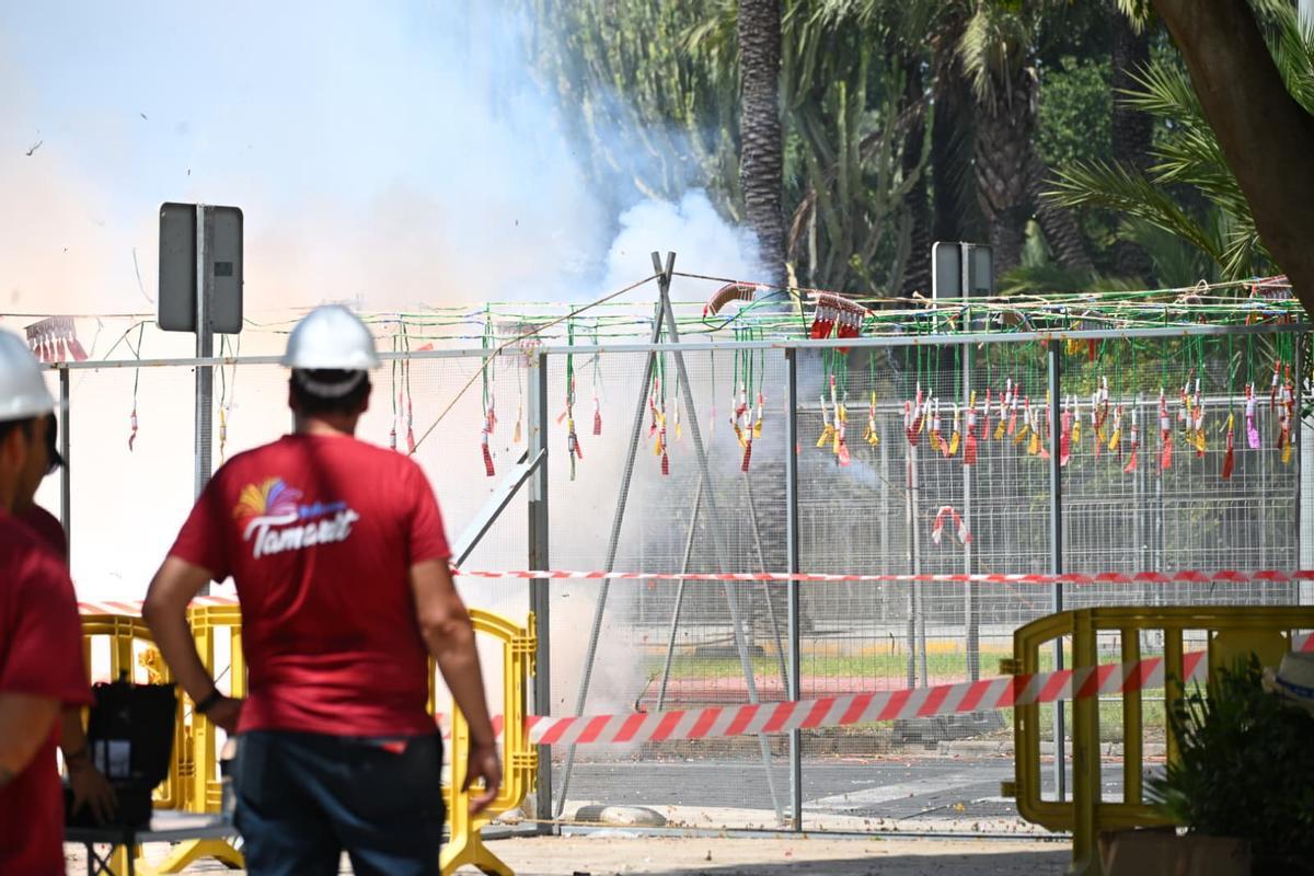 La mascletà de la pirotecnia Tamarit en las Fiestas de Elche, en imágenes