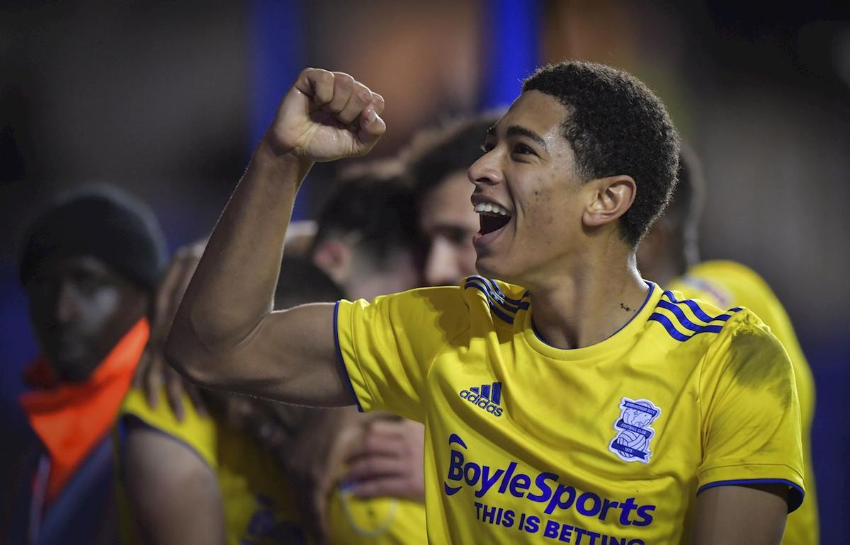 Jude Bellingham celebra un gol con el Birmingham en la temporada 2018/2019.