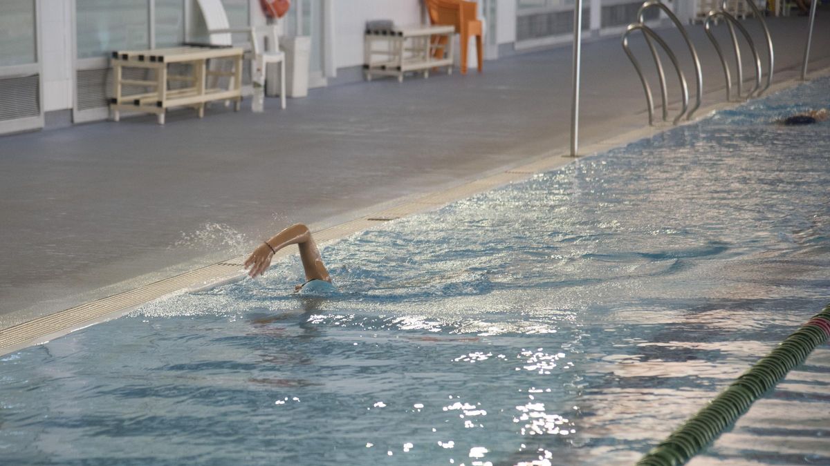 Imatge d'arxiu de l'interior de les Piscines Municipals de Manresa