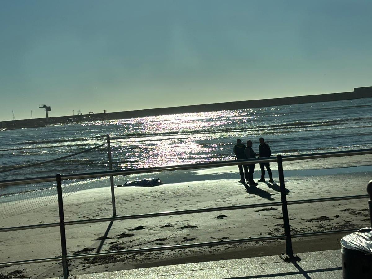 El cuerpo sin vida hallado en la playa de Peñíscola