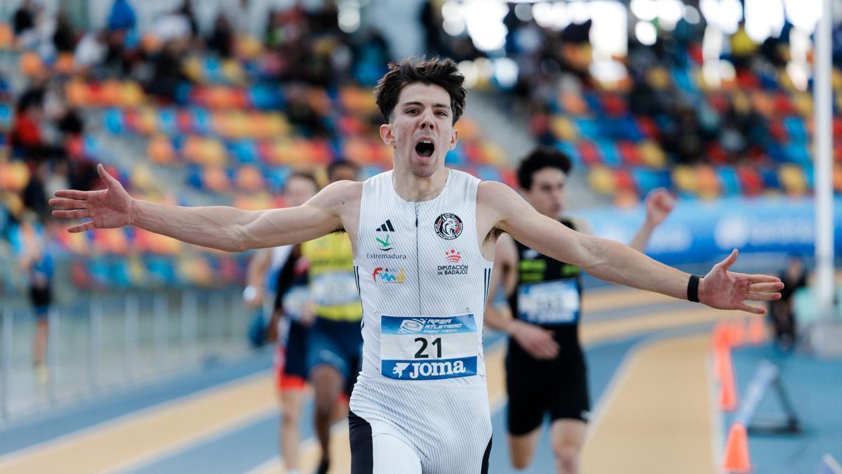 David García festeja su victoria en la final A, pero no sería campeón.