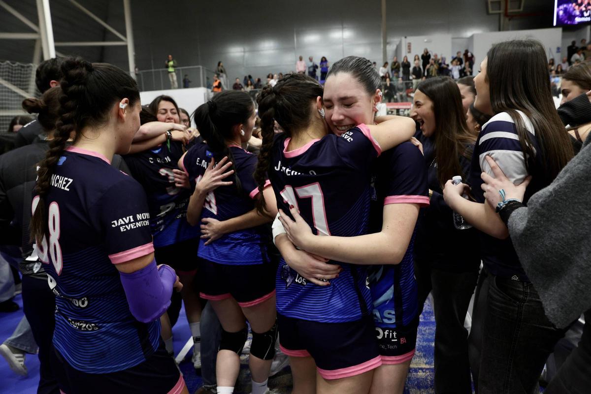 El Lobas Oviedo Balonmano Femenino gana al Lleida y asciende a la Liga Guerreras Iberdrola El Lobas Oviedo Balonmano Femenino gana al Lleida y asciende a la Liga Guerreras Iberdrola