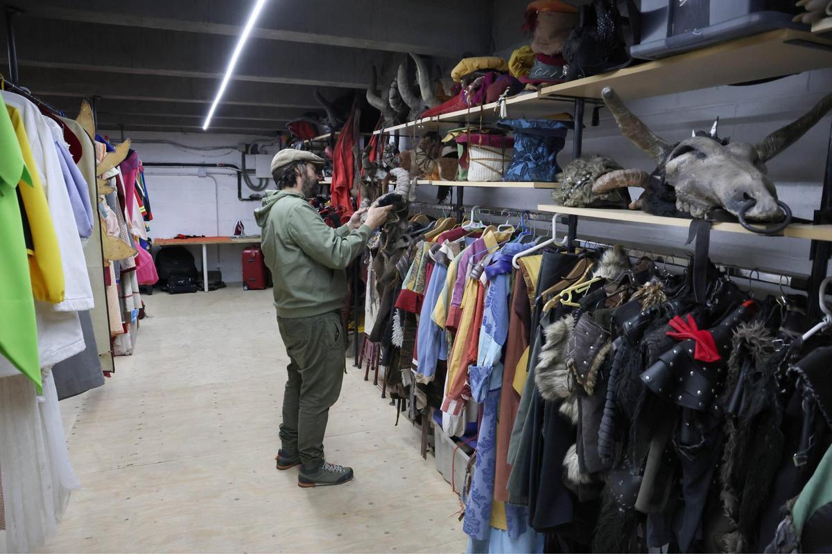 Las compañías de artes escénicas Troula y Barafunda se mudan a un «Ghalpón» cultural