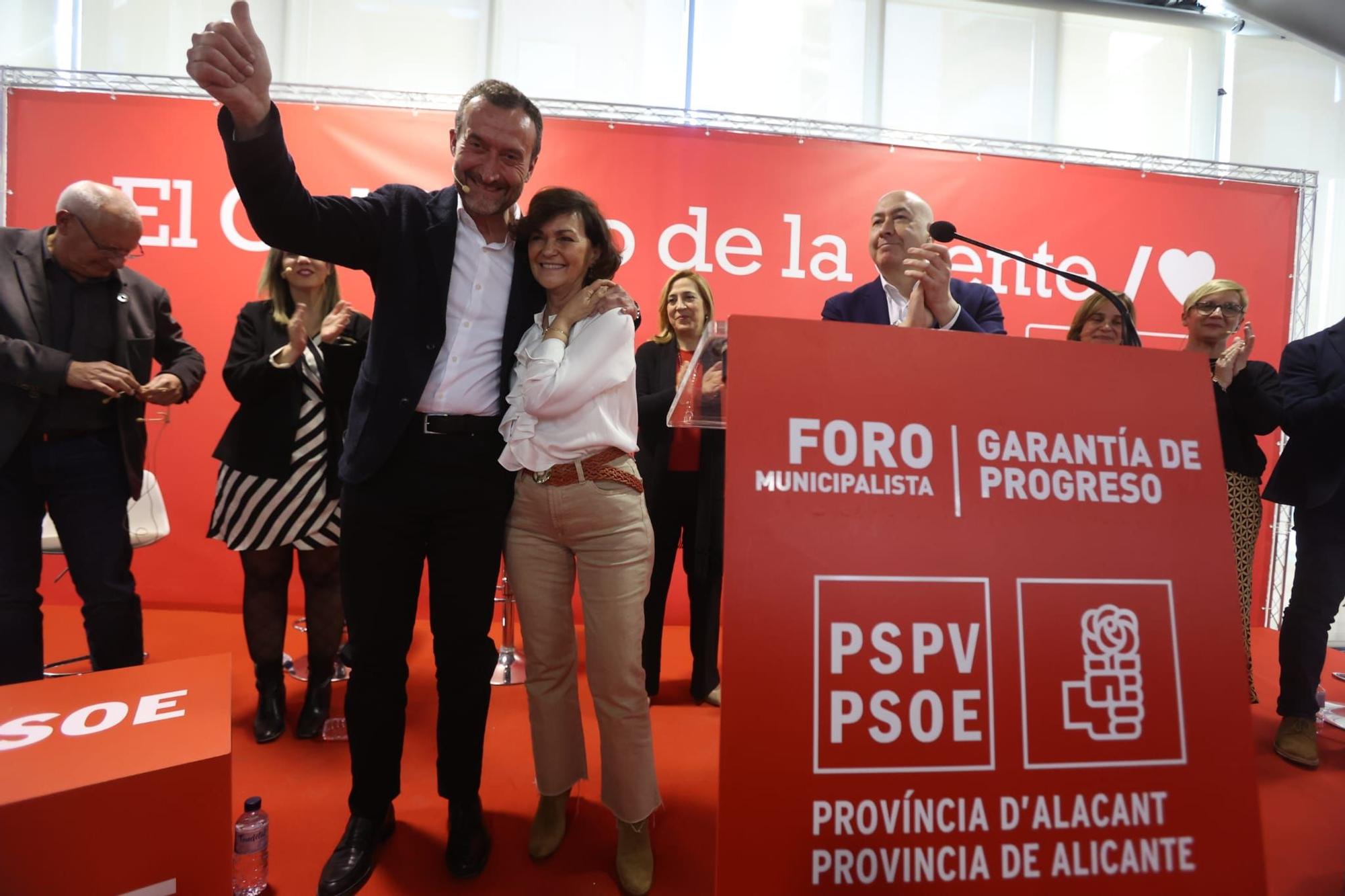 Finaliza foro municipalismo PSOE en Elche con Carmen Calvo