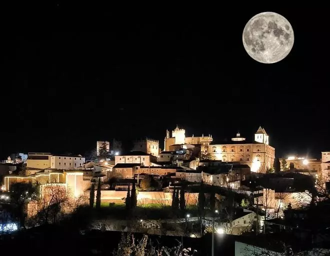 Cáceres, pletórica de belleza en una fotografía amateur
