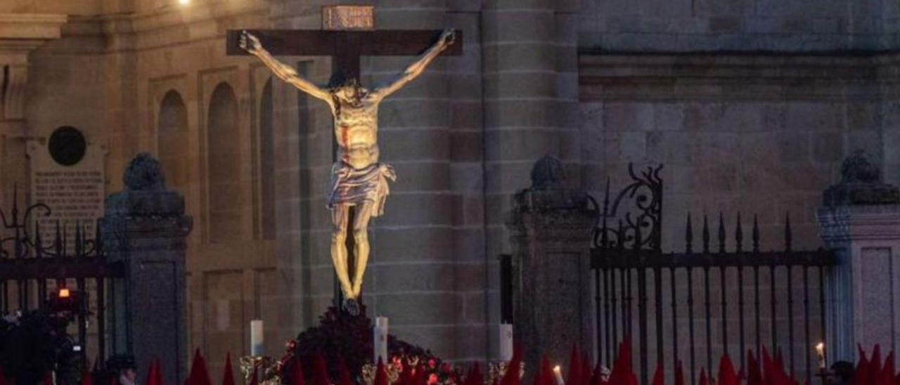 La imagen del Cristo de las Injurias durante un juramento. | Emilio Fraile