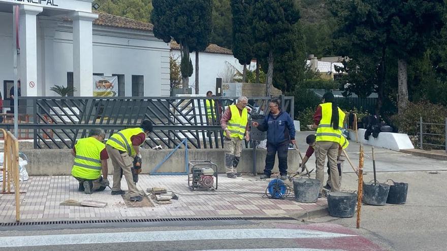 Tavernes millora l&#039;accesibilitat al cementeri municipal