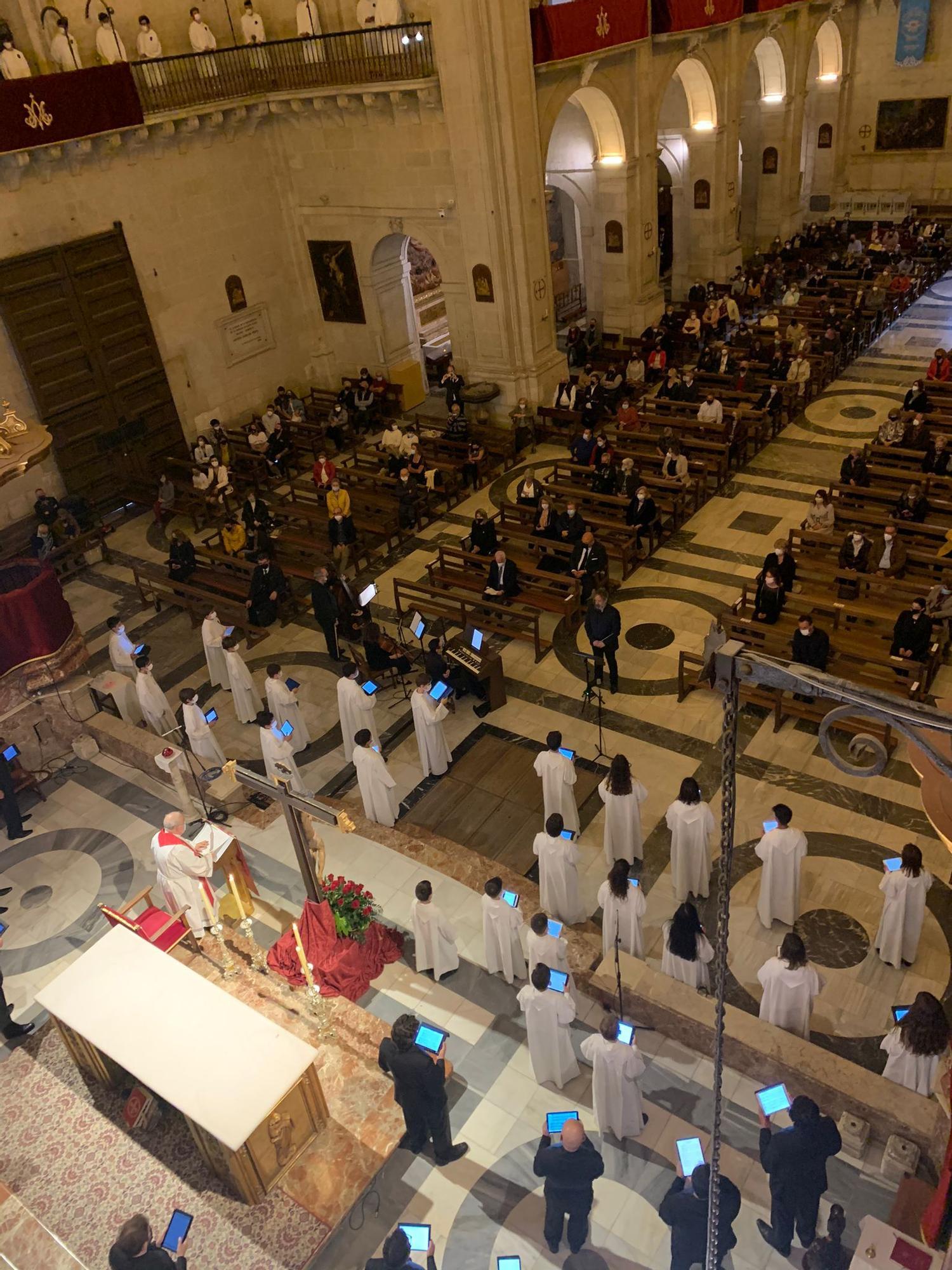 Viernes Santo con las voces de la Capella, Coro Juvenil y Escolanía del Misteri d'Elx