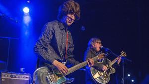 Cyril Jordan y Chris Wilson durante la actuación de Flamin’ Groovies en el Festival Altaveu. 