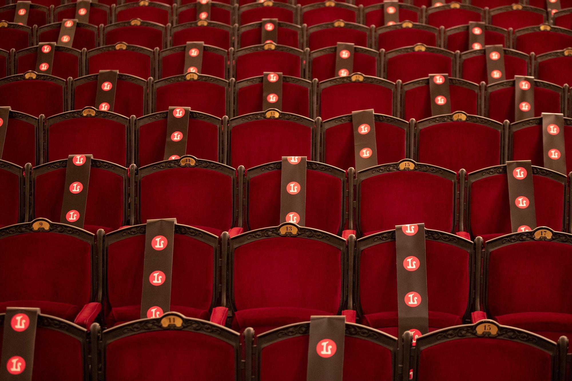 Aspecto del patio de butacas del Teatro del Liceu con aforo reducido