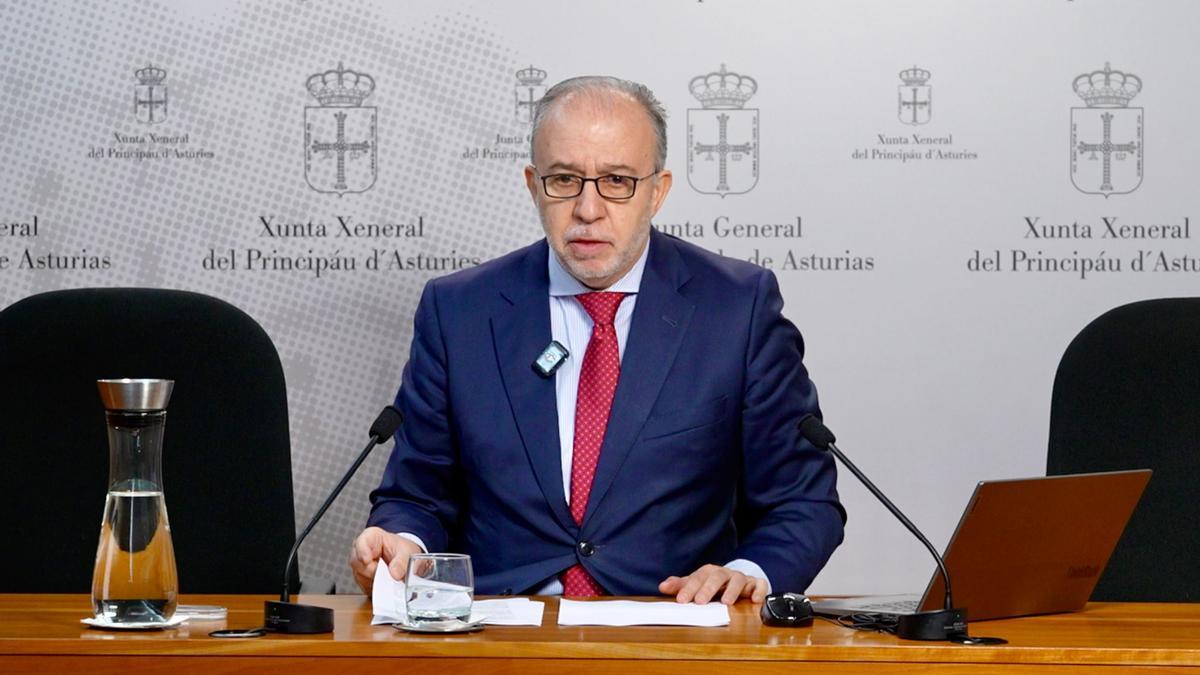 Gonzalo Centeno durante la rueda de prensa para valorar los presupuestos.