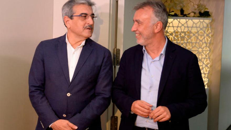 Román Rodríguez (NC) y Ángel Víctor Torres (PSOE).