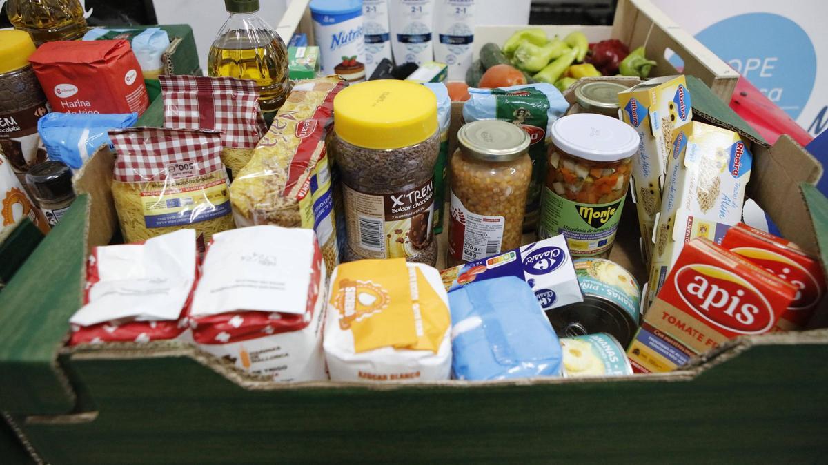 So sehen die Lebensmittelboxen bei Hilfsorganisationen wie Hope aus.