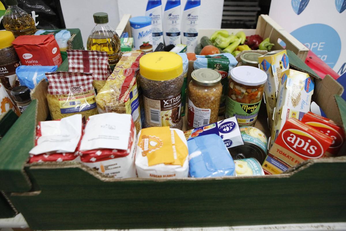 So sehen die Lebensmittelboxen bei Hilfsorganisationen wie Hope aus.