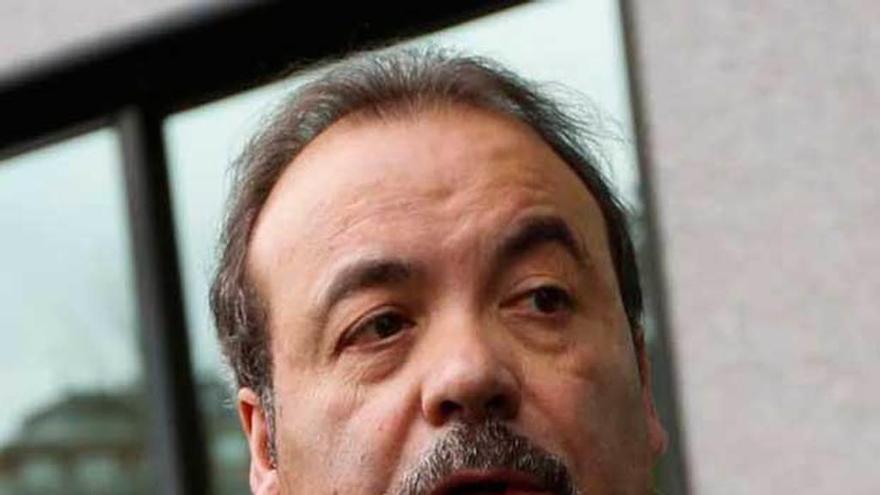 José Luis González.