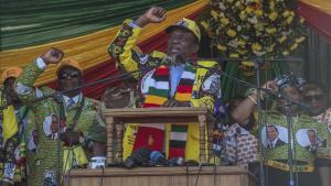 El presidente Emmerson Mnangagwa, en el cierre de campaña en Harare.