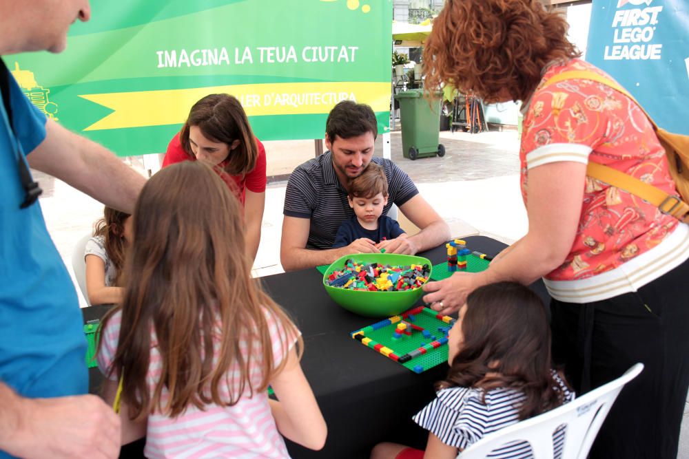 La UPV llena de ciencia la plaza del Ayuntamiento