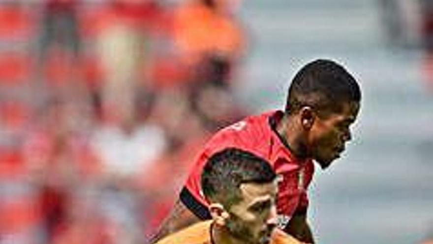 Gameiro anota els dos gols i el València guanya el Leverkusen