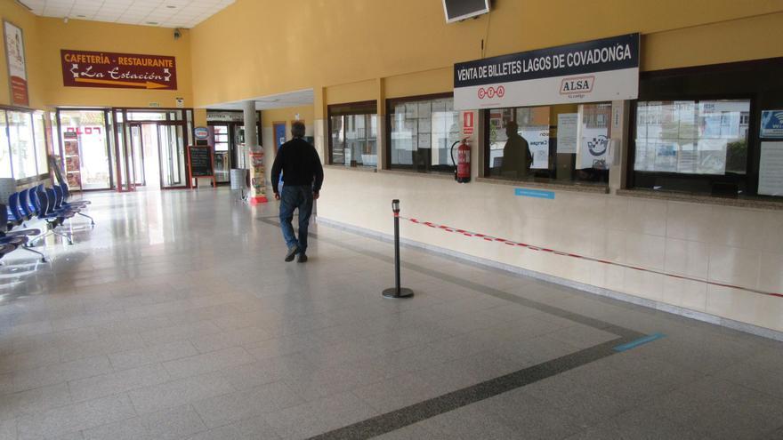 Los Lagos, con transporte pero casi sin visitantes en el fin de semana de reinicio de los buses-lanzadera