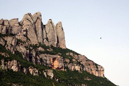 Accessos tallats al massís de Montserrat per alt risc d'incendi