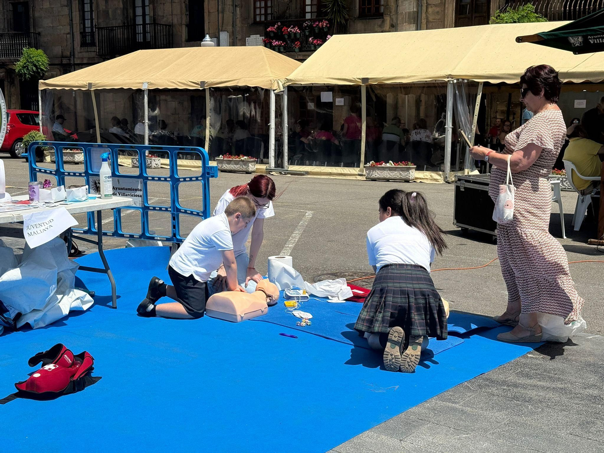 Así fue la mañana solidaria en la Feria de Asociaciones de Villaviciosa